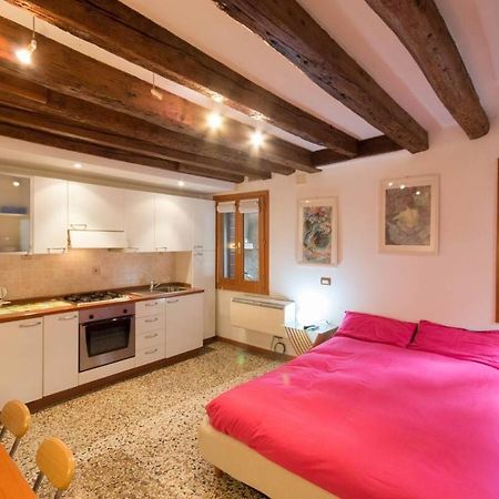 Appartamenti Ca D'Oro Venesia Bagian luar foto
