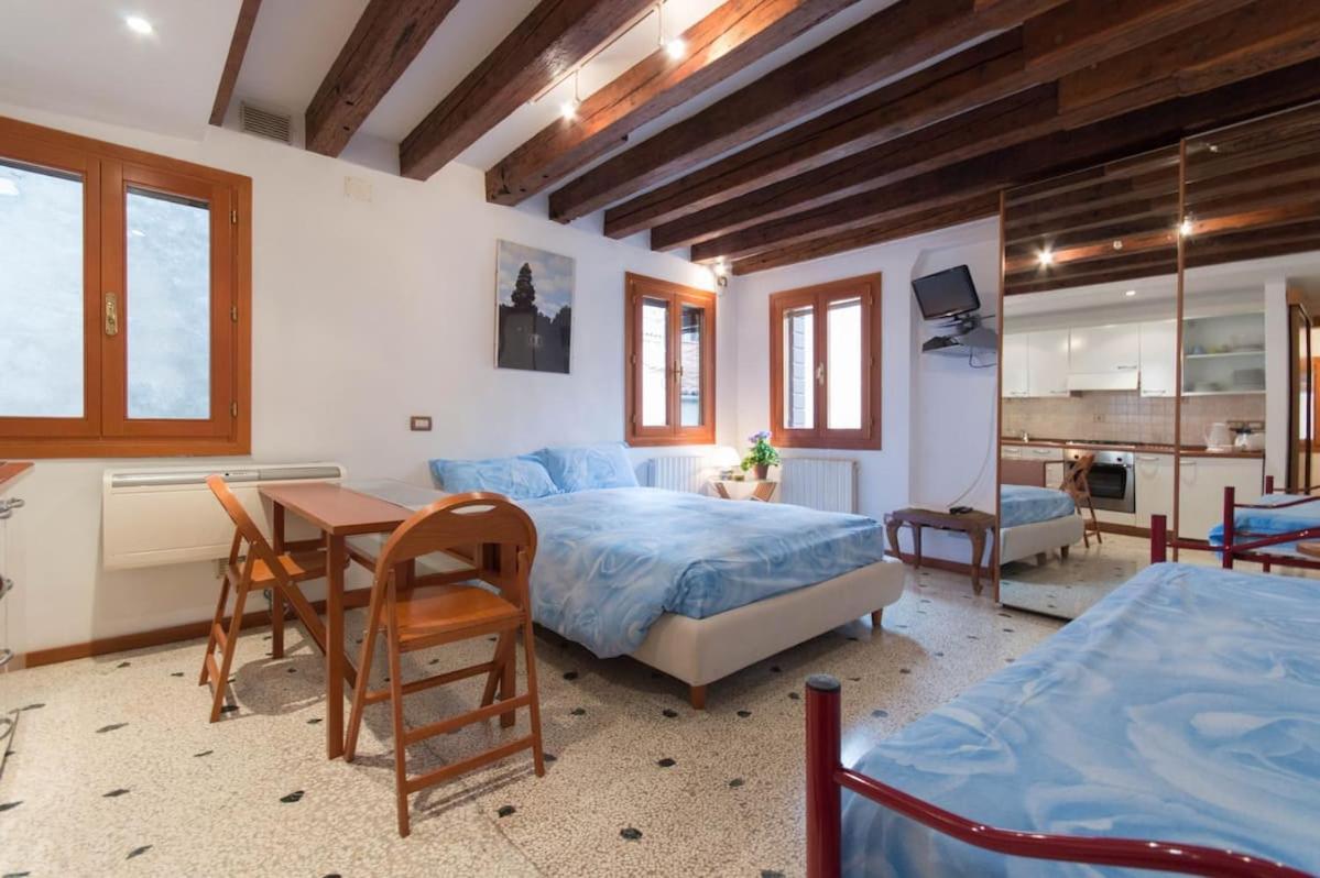 Appartamenti Ca D'Oro Venesia Bagian luar foto