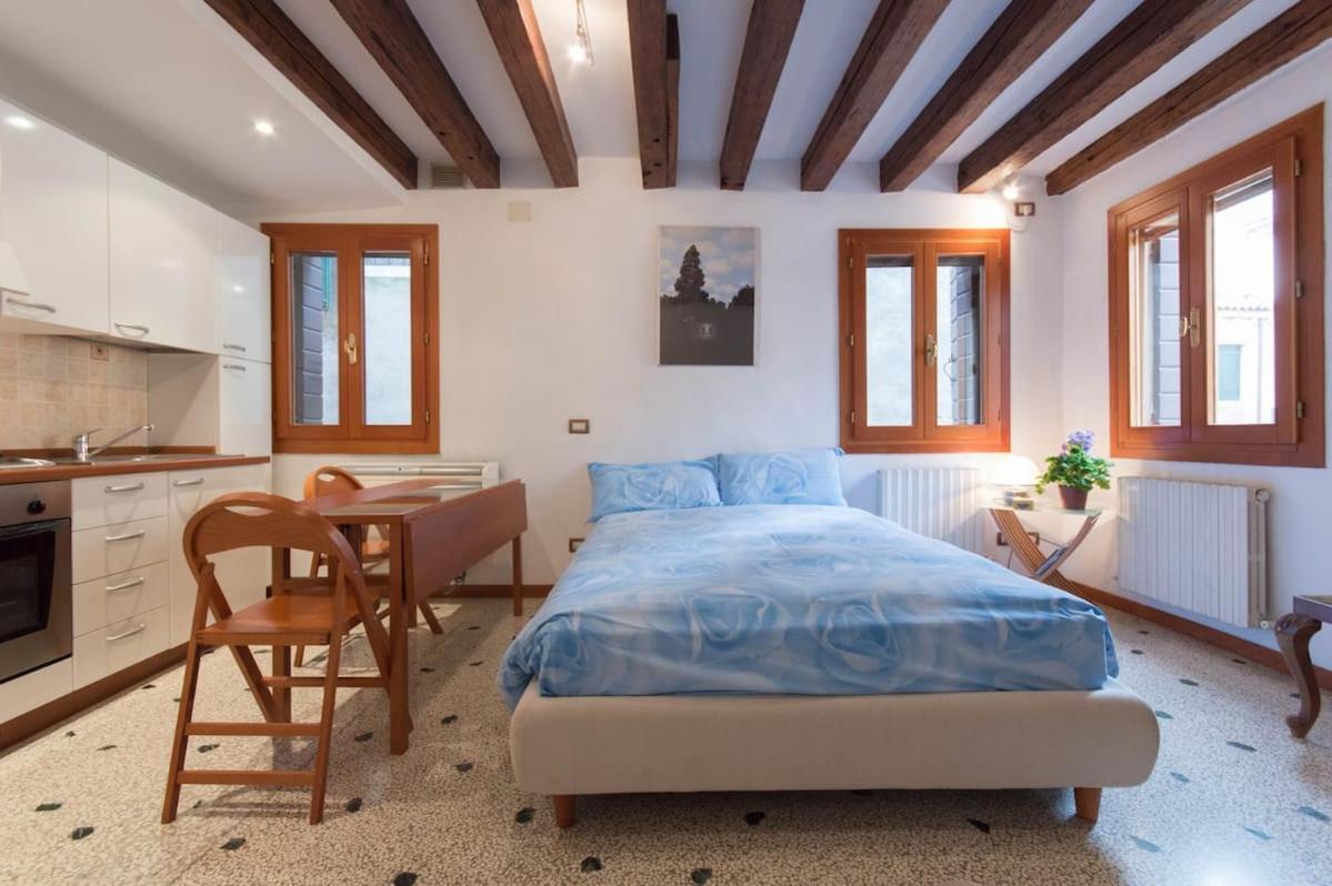 Appartamenti Ca D'Oro Venesia Bagian luar foto