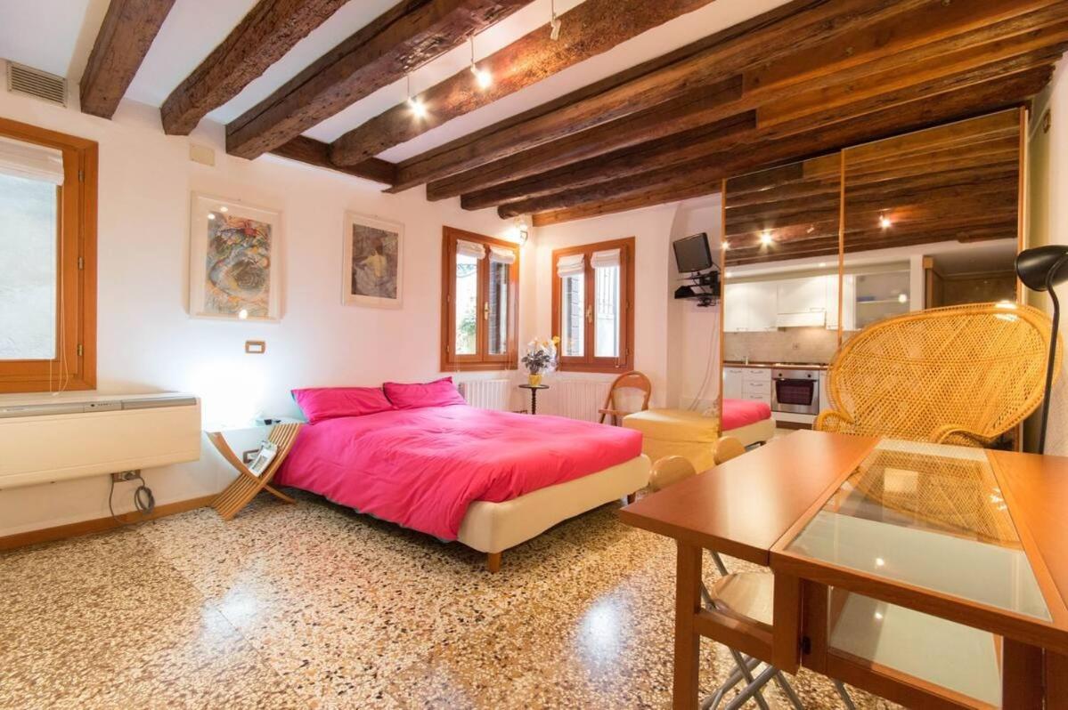 Appartamenti Ca D'Oro Venesia Bagian luar foto