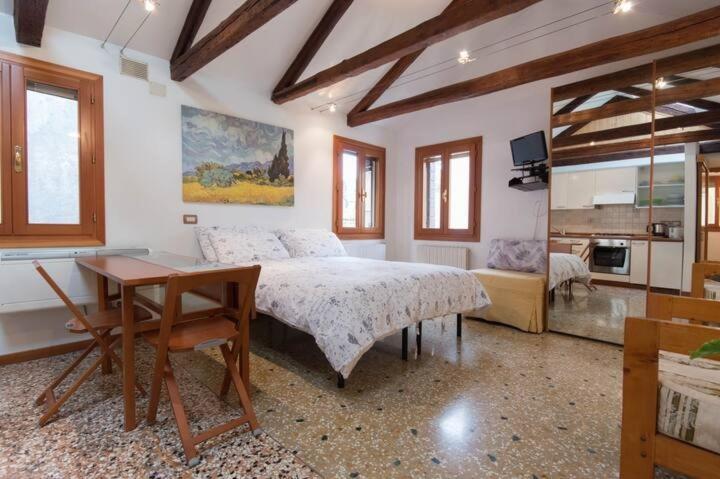 Appartamenti Ca D'Oro Venesia Bagian luar foto